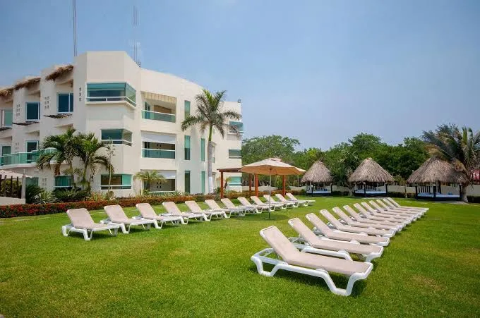 Artisan Family Hotels and Resort Collection Playa Esmeralda