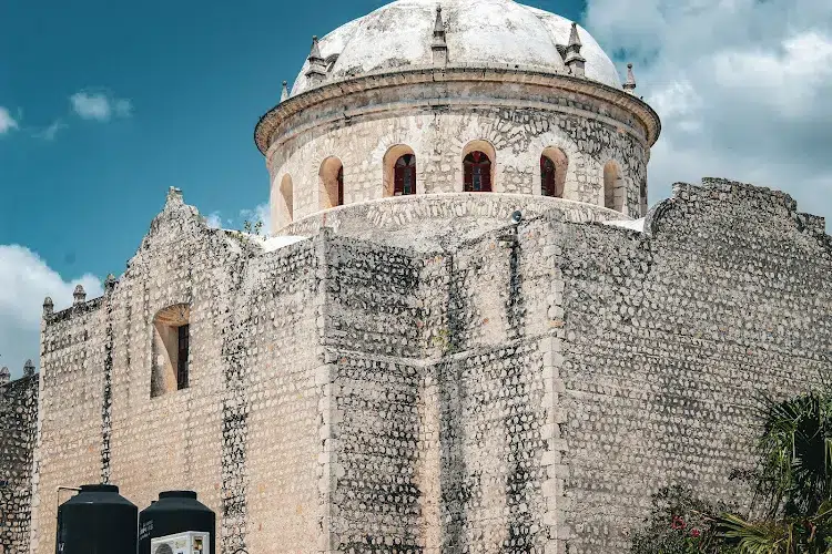 Finca Palma Real / Tradicional y Cultural en Yucatán