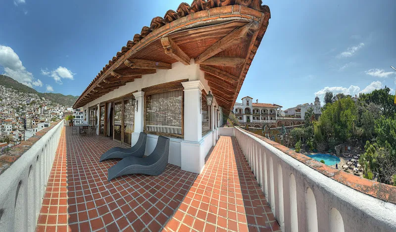 Posada de la Mision, Hotel Museo y Jardin